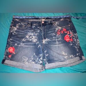 Size 14 American Vintage Blue Floral Jean Shorts